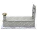 Nagrobek granitowy na płytach betonowych - bok